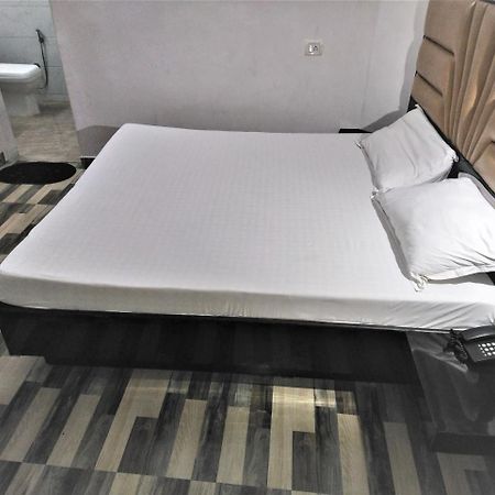Hotel Kwality Нью-Делі Екстер'єр фото
