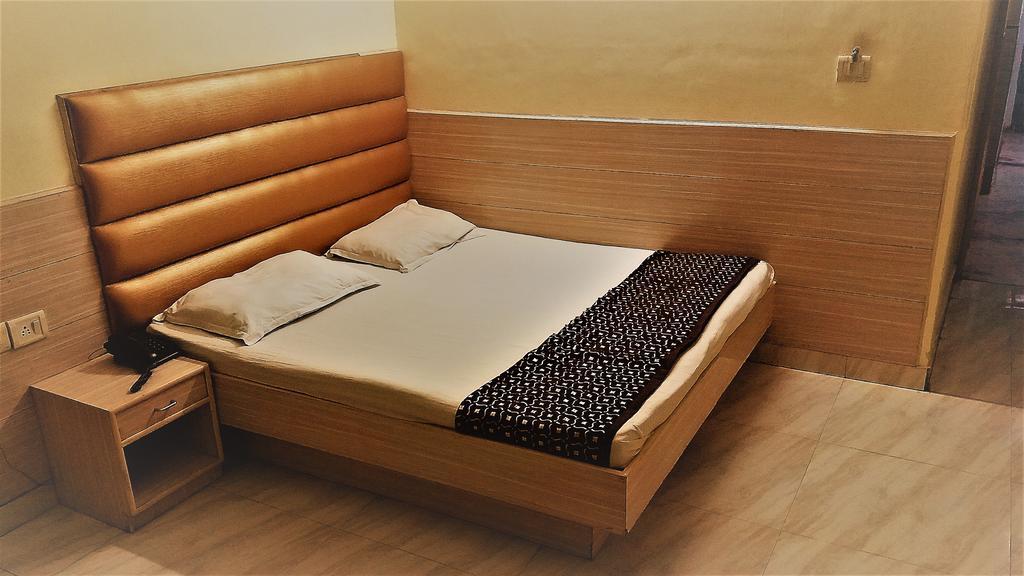Hotel Kwality Нью-Делі Екстер'єр фото
