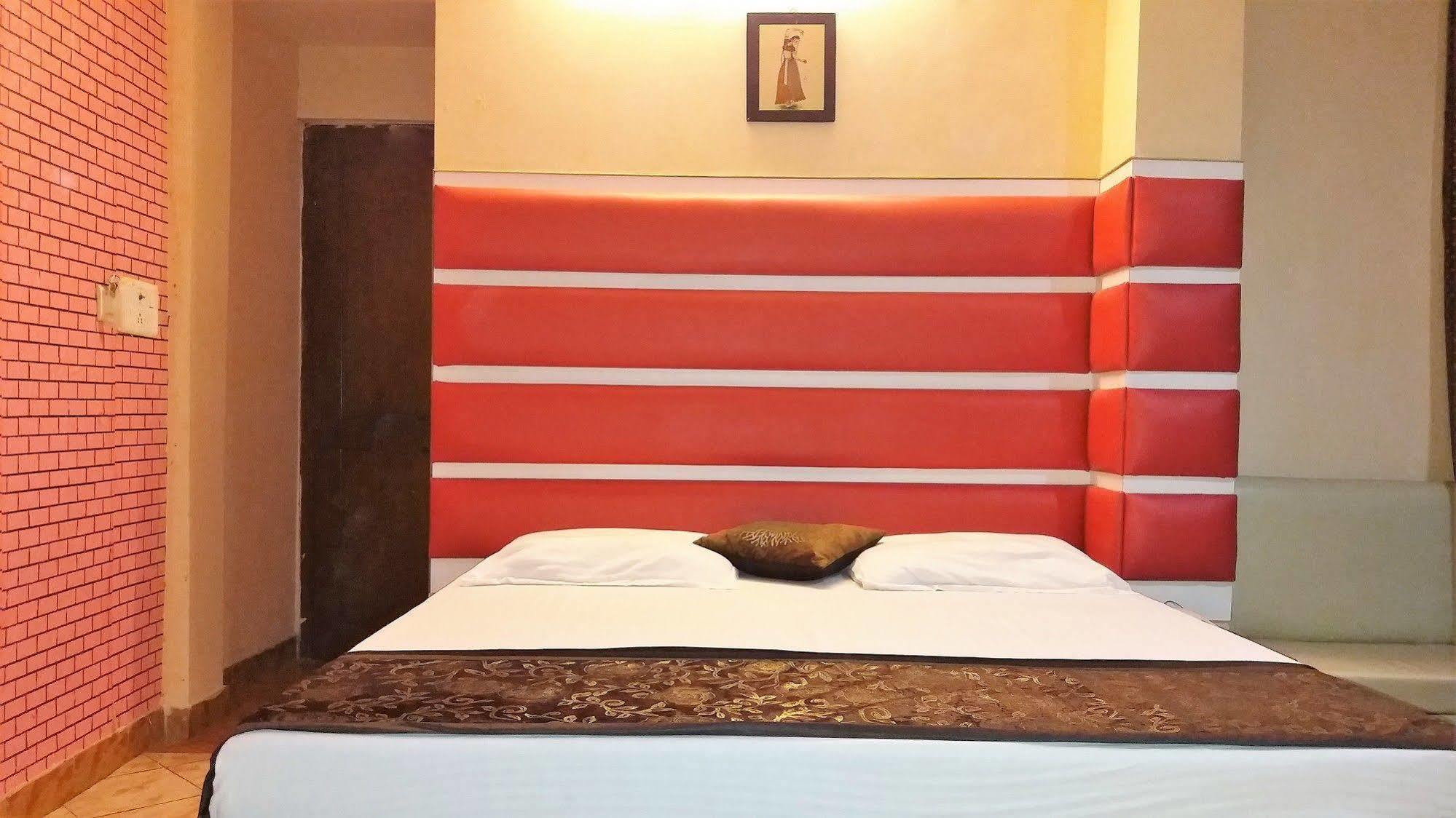 Hotel Kwality Нью-Делі Екстер'єр фото