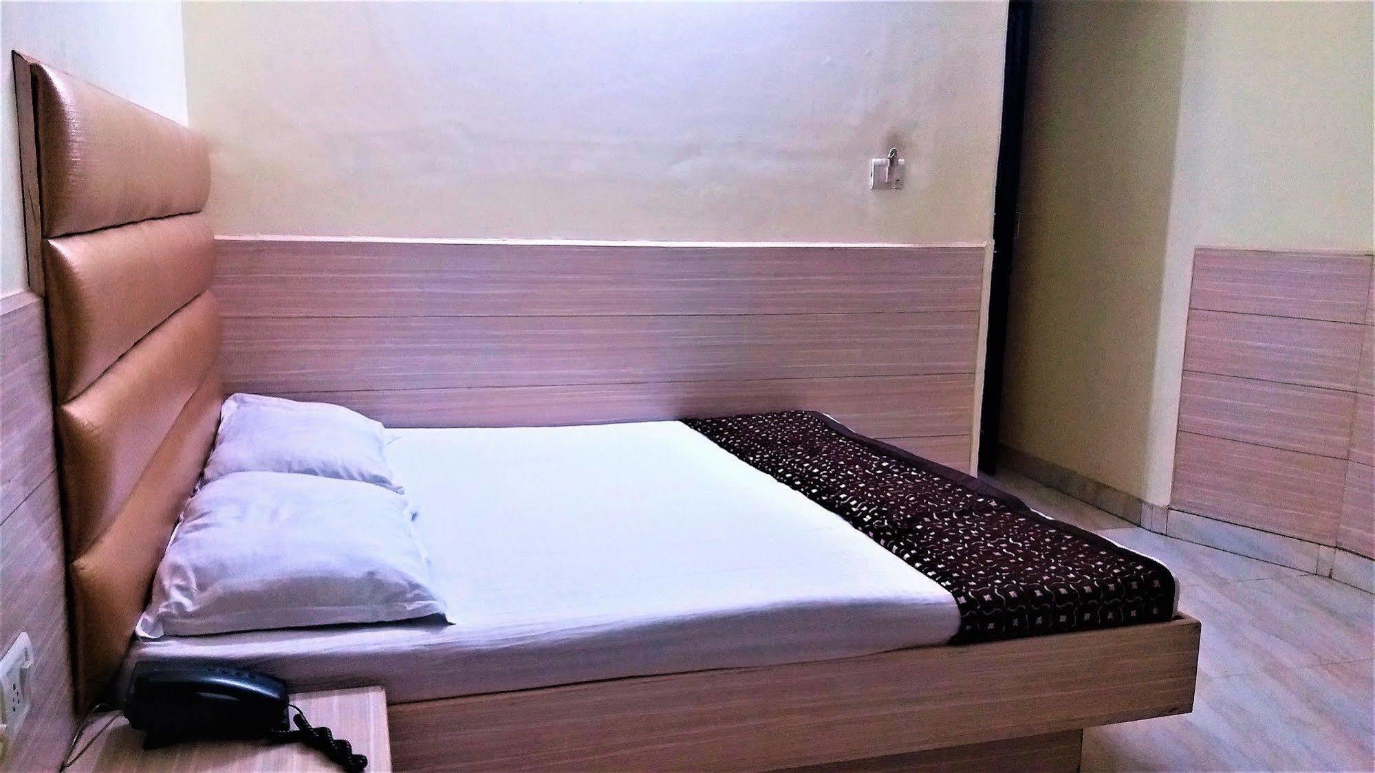 Hotel Kwality Нью-Делі Екстер'єр фото