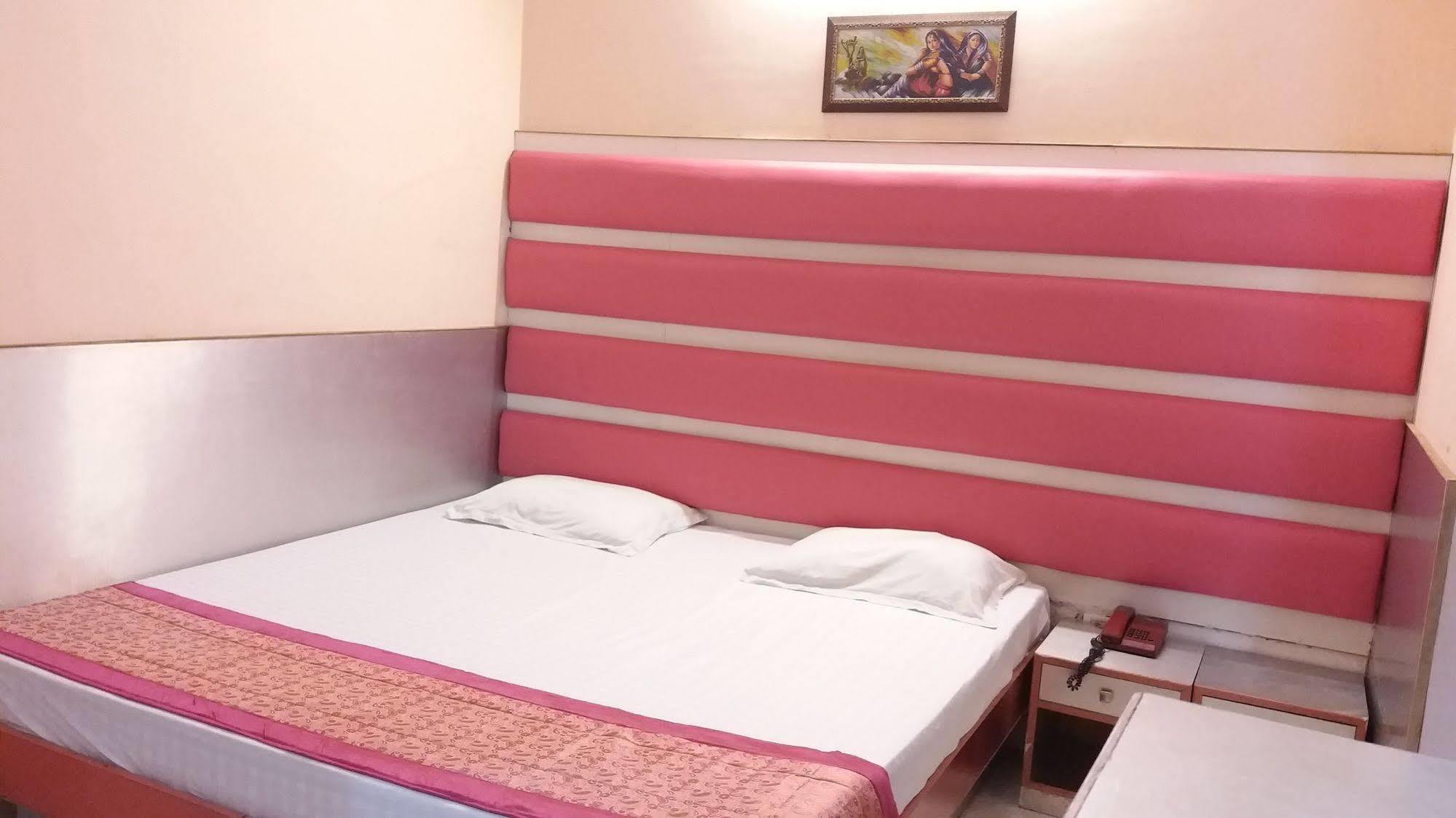 Hotel Kwality Нью-Делі Екстер'єр фото